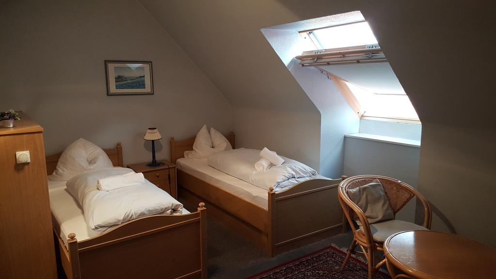 Hotel Ratskeller Luchow Room photo