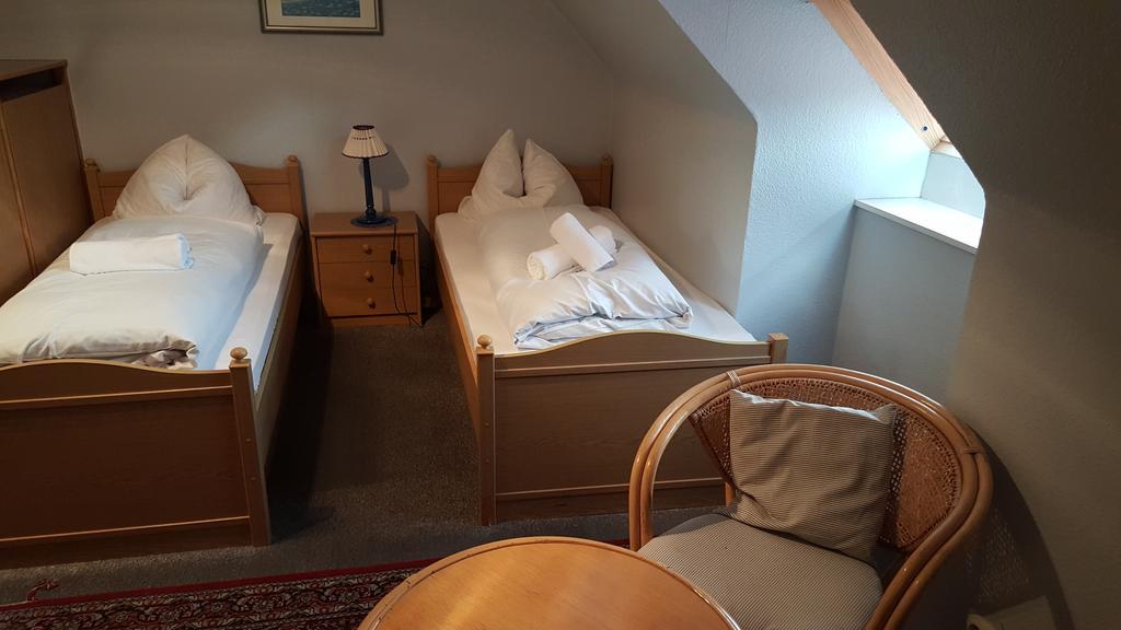 Hotel Ratskeller Luchow Room photo